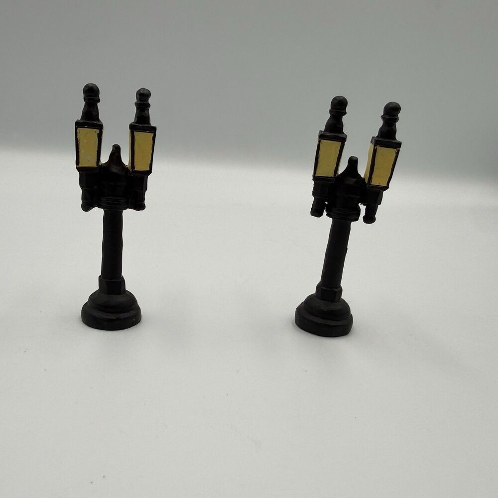 Dept 56 Non Electric Double Street Lamps Christmas Village Accessory Vintage